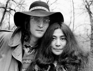 R-15_John_Yoko1973_Gruen.jpg