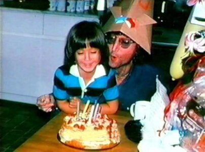 October-9-1980-John-Lennon-celebrate-his-last-birthday-in-life1.jpg