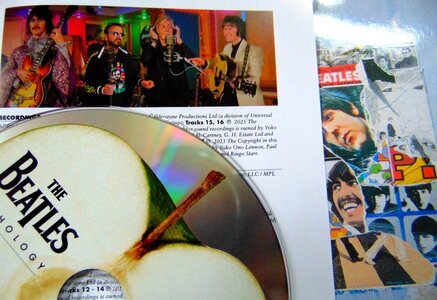 beatles anthology 4.1..JPG